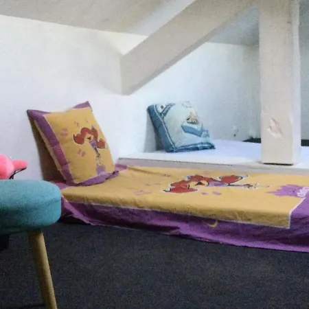 Les Lauriers Roses Bed & Breakfast *